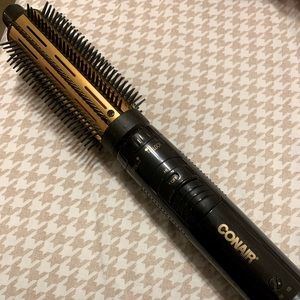 Conair® Hot Air Styler. 1.5 inch. Barely used. Excellent condition.